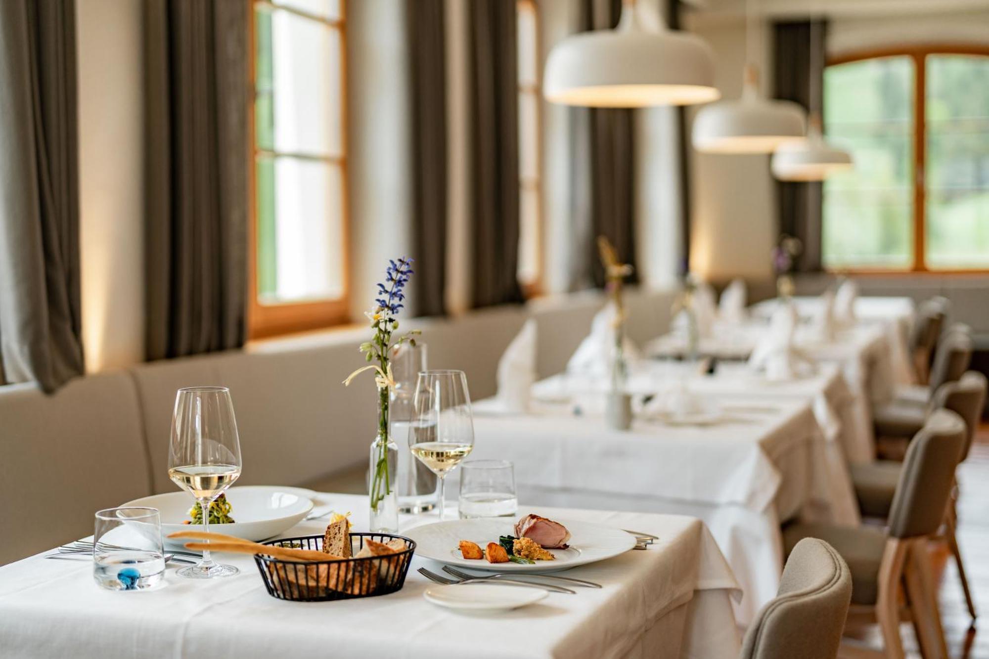 Zum Hirschen Boutique Hotel Val Di Non Unsere Liebe Frau im Walde ภายนอก รูปภาพ